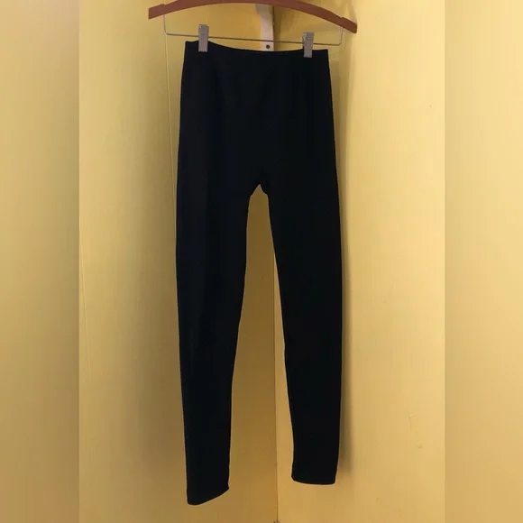 Black leggings. Nice ribbing. Size M/L. - Picture 4 of 4